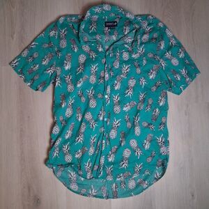 Trunks Surf & Swim Co Men's Large Hawaiian Shirt Green Pineapple Short Sleeve